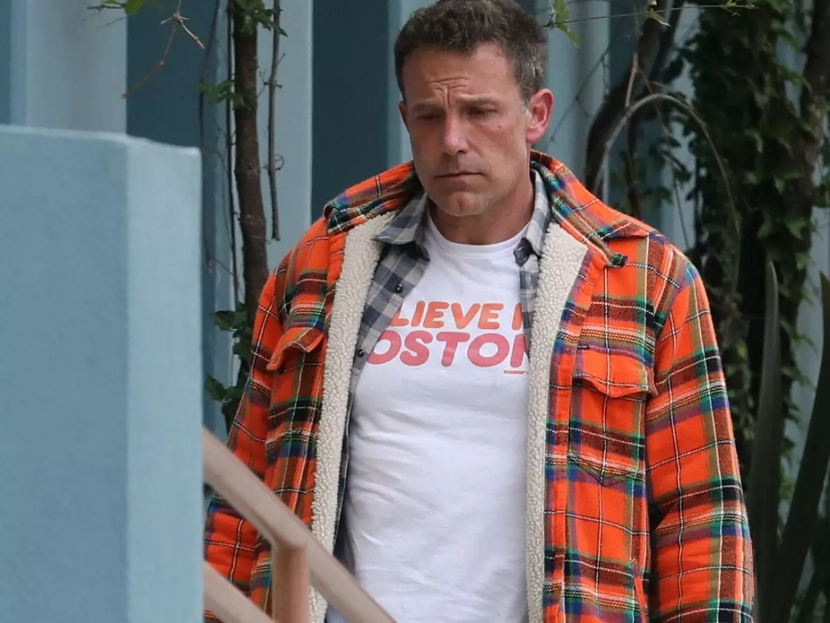 班艾佛列克 Ben Affleck 婚姻期間都在適應珍妮佛羅培茲 Jennifer Lopez 名氣！罕見透露一臉疲憊的真正原因！