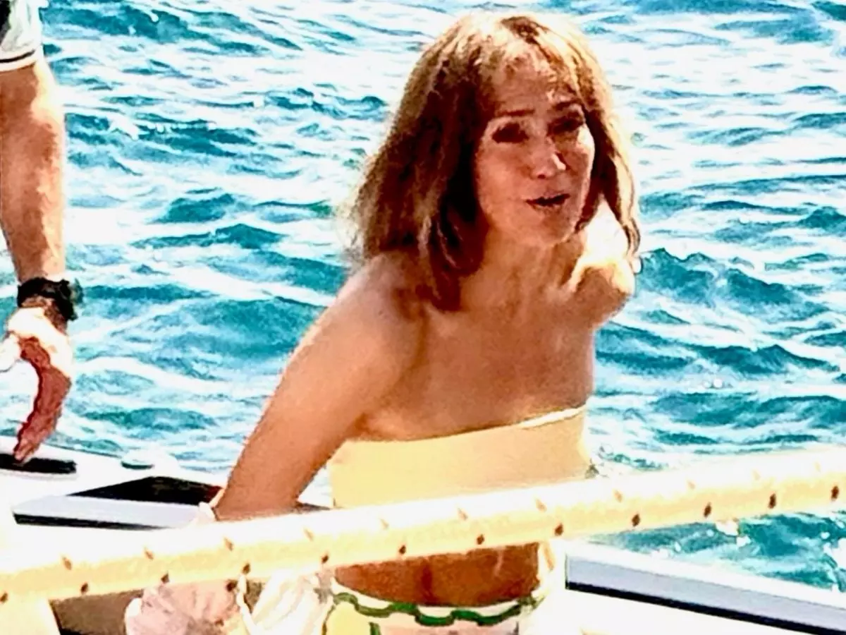 珍妮佛羅培茲 Jennifer Lopez 飛義大利度假、班艾佛列克 Ben Affleck 自在家，兩人陷入冷靜期！