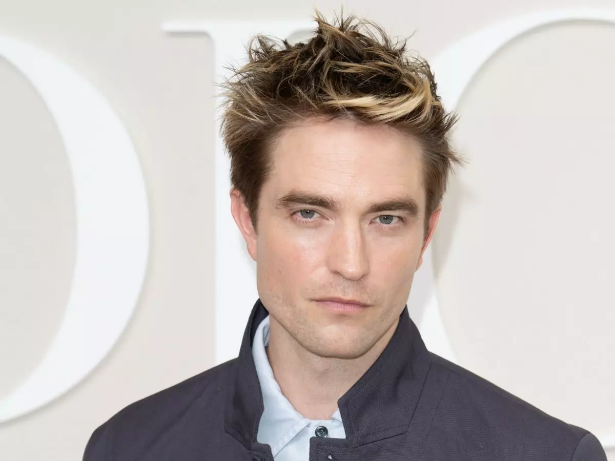 羅伯派汀森 Robert Pattinson 化身女兒奴狂稱好可愛！一刻都不能分開：「活動結束就要回家！」