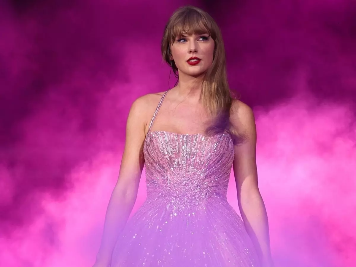 環保人士對泰勒絲 Taylor Swift 私人飛機噴漆破壞！竟然噴錯台引網批：「盡快逮捕她們！」
