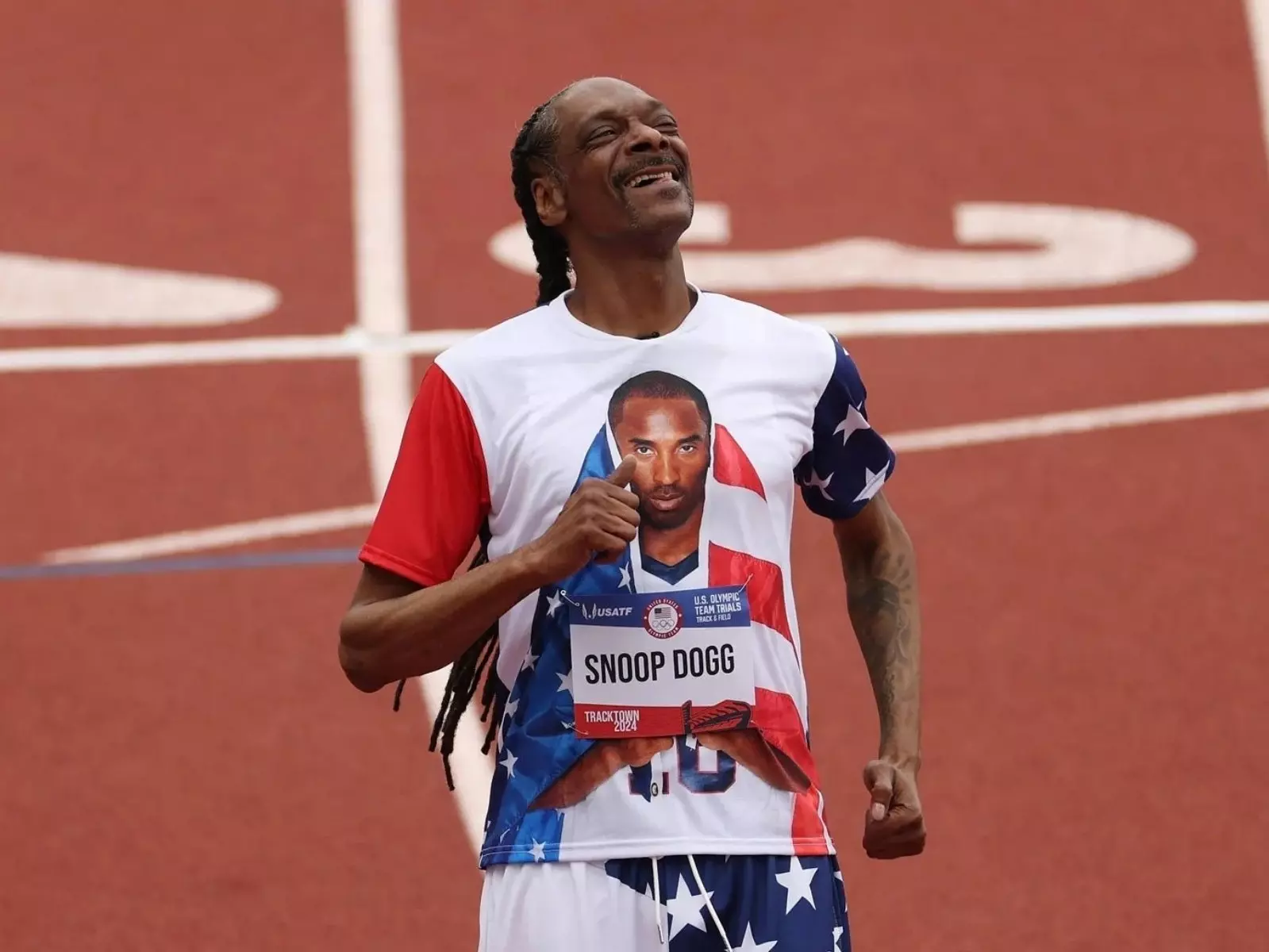 Snoop Dogg 跑 200 公尺競賽「驚人秒數」成績曝光，52 歲老當益壯！
