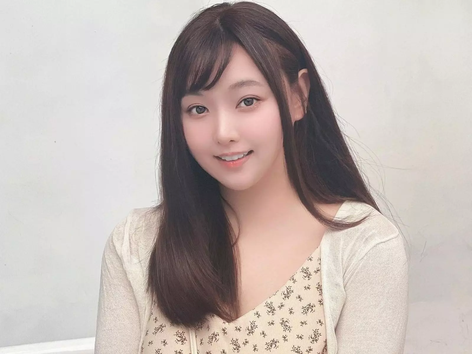 電獺少女新成員愛里「自帶大事業」！網友歪樓盛讚：「找到流量密碼了！」【野生抓正妹】