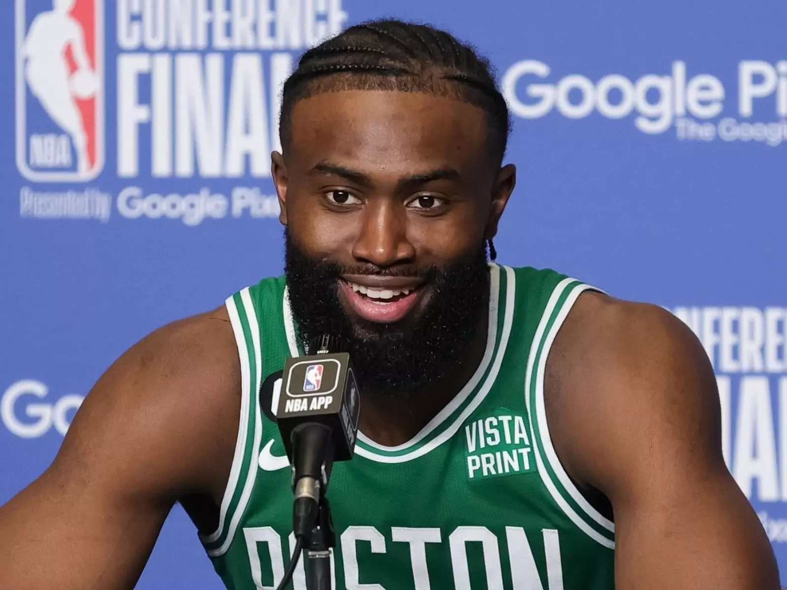 NBA／Jaylen Brown 偷嘴 Bronny James 不是職業球員惹議！本人發文回應了！