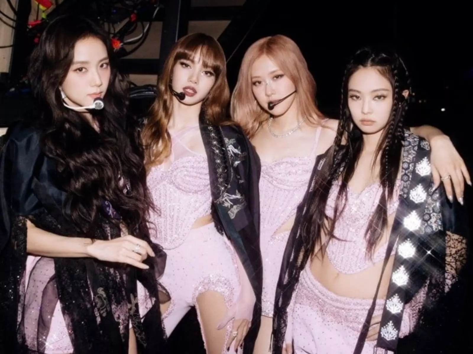 BLACKPINK 八週年要合體！只續團約讓 YG 股票大跌、第二季財報利潤只賺 700 萬台幣！