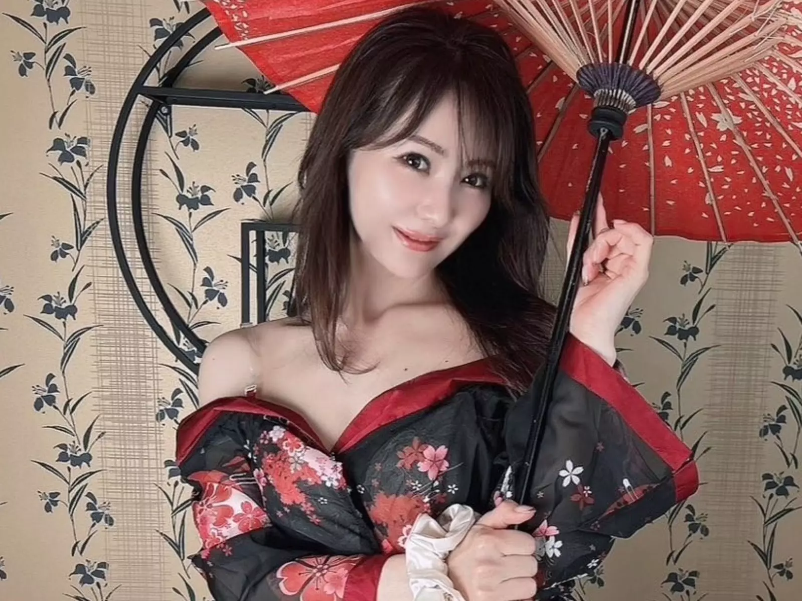小澤菜穗回歸作公開！「AV 傳說女神」超過 6 千天等待宣布奇蹟復活！【老司J開車】