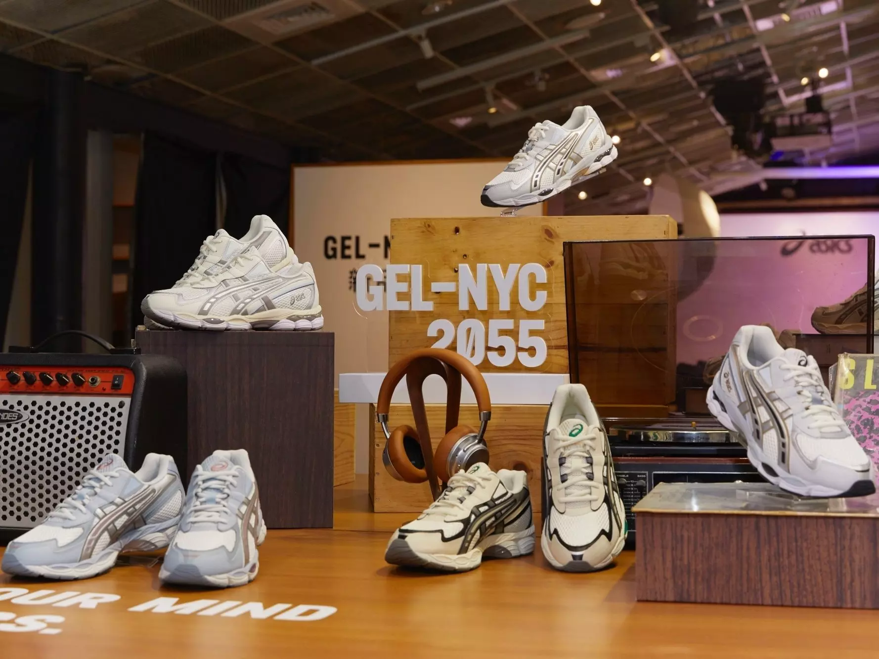 ASICS GEL-NYC 2055 亮點報你知，男神「陳昊森」預告將在 8 月演唱會穿上它！