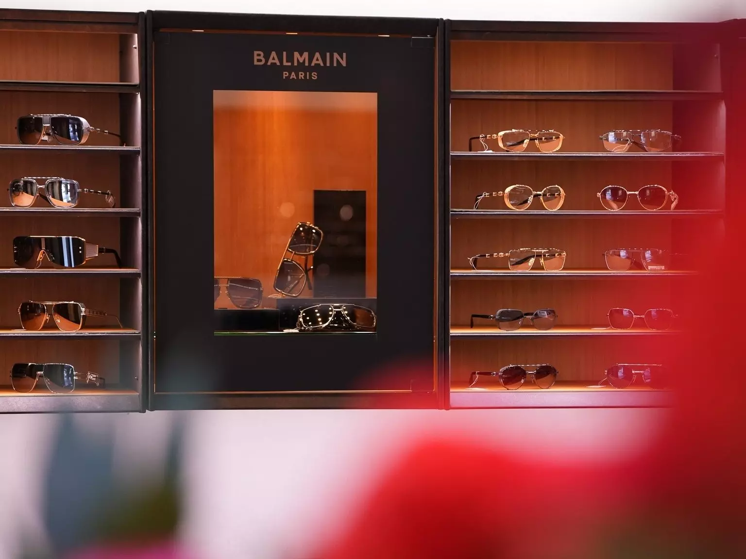 Balmain、Maison Valentino 春夏眼鏡時髦快閃必久戴眼鏡！