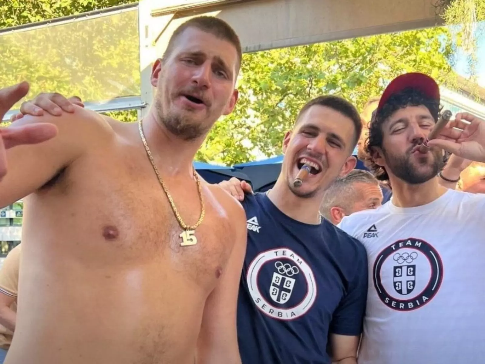 巴黎奧運／塞爾維亞奪銅，Nikola Jokic 回國第一件事又跑去看賽馬被球迷抓包！