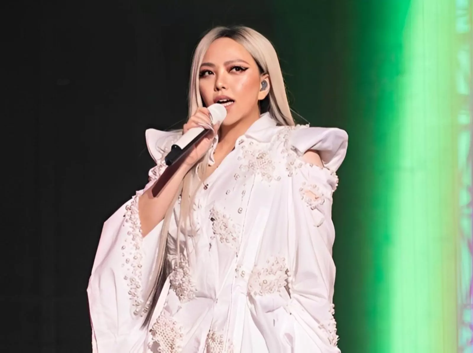 張惠妹大巨蛋演唱會話題不斷！20 首經典歌曲〈人質〉、〈聽海〉、〈彩虹〉⋯快加入歌單複習！
