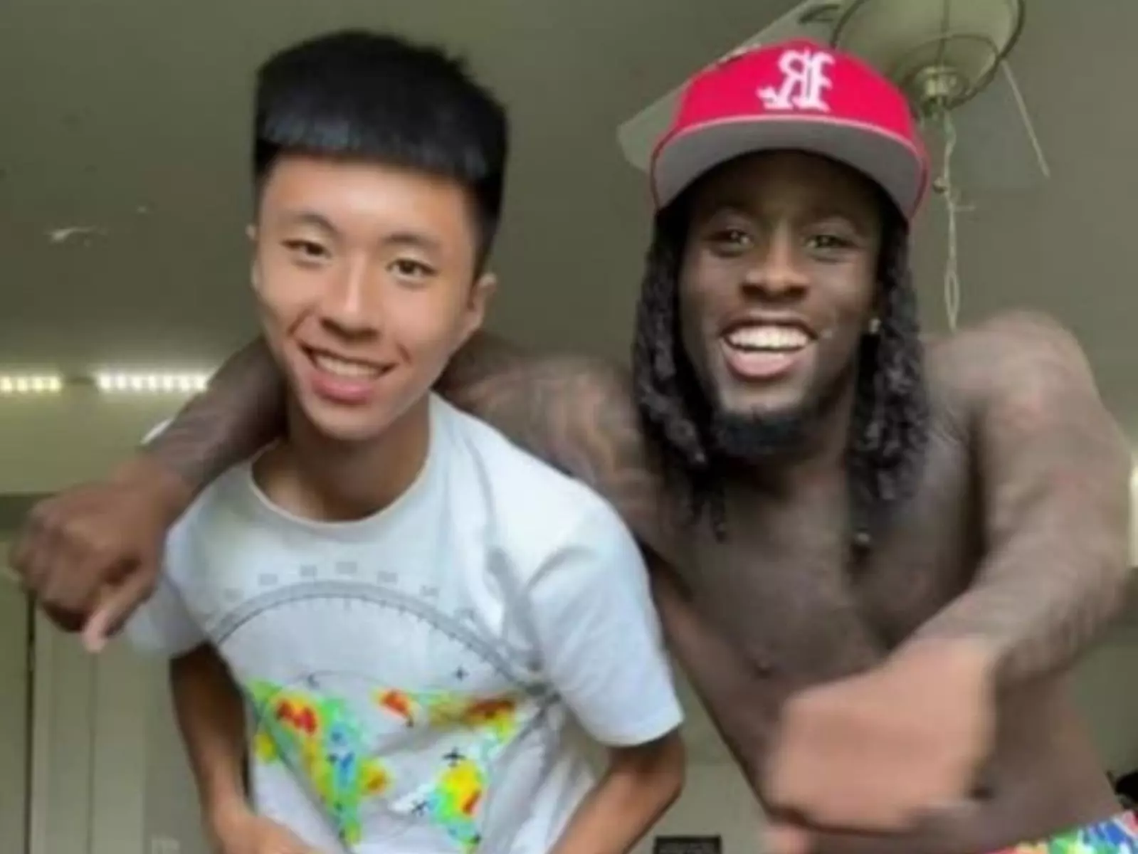 NBA／台灣最強高中生 Ray 號召粉絲到 Schroder 直播刷「你被交易到活塞了！」
