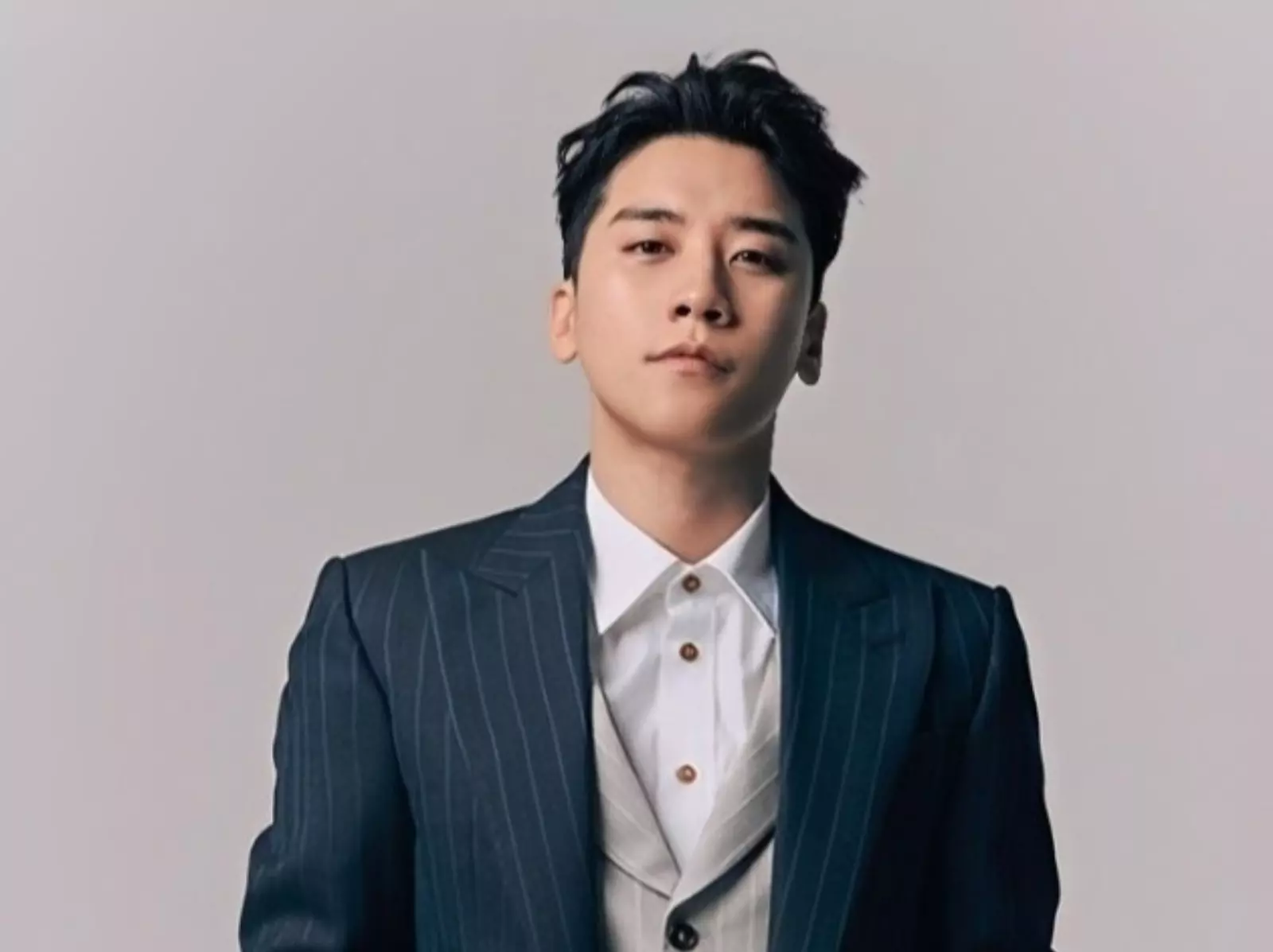 BIGBANG 出道 18 週年！李勝利再被爆峇里島撩妹：「來我們宿舍一起玩吧！」