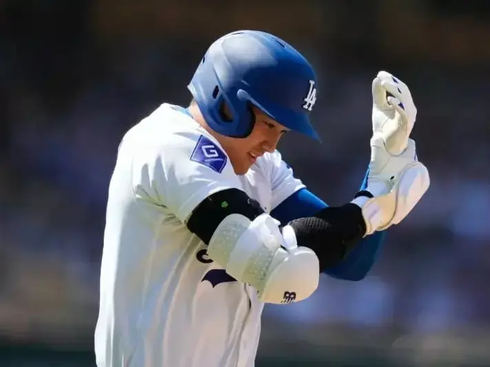 MLB／大谷翔平遭觸身球畫面曝光！擊中仍繼續跑壘引熱議！