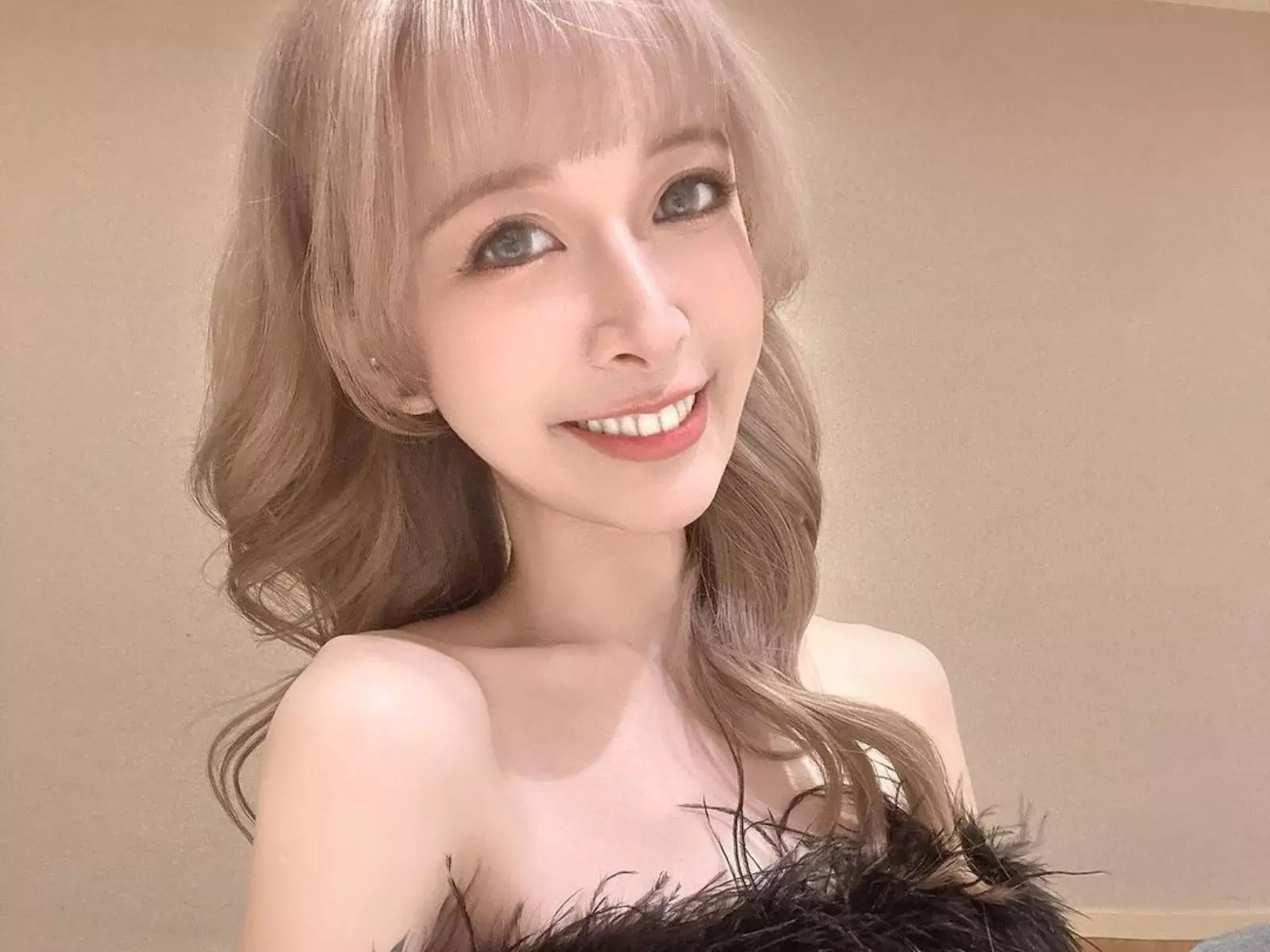 嵐芯語澎湖解鎖絕頂身材，被封「性感教科書」名不虛傳！【野生抓正妹】