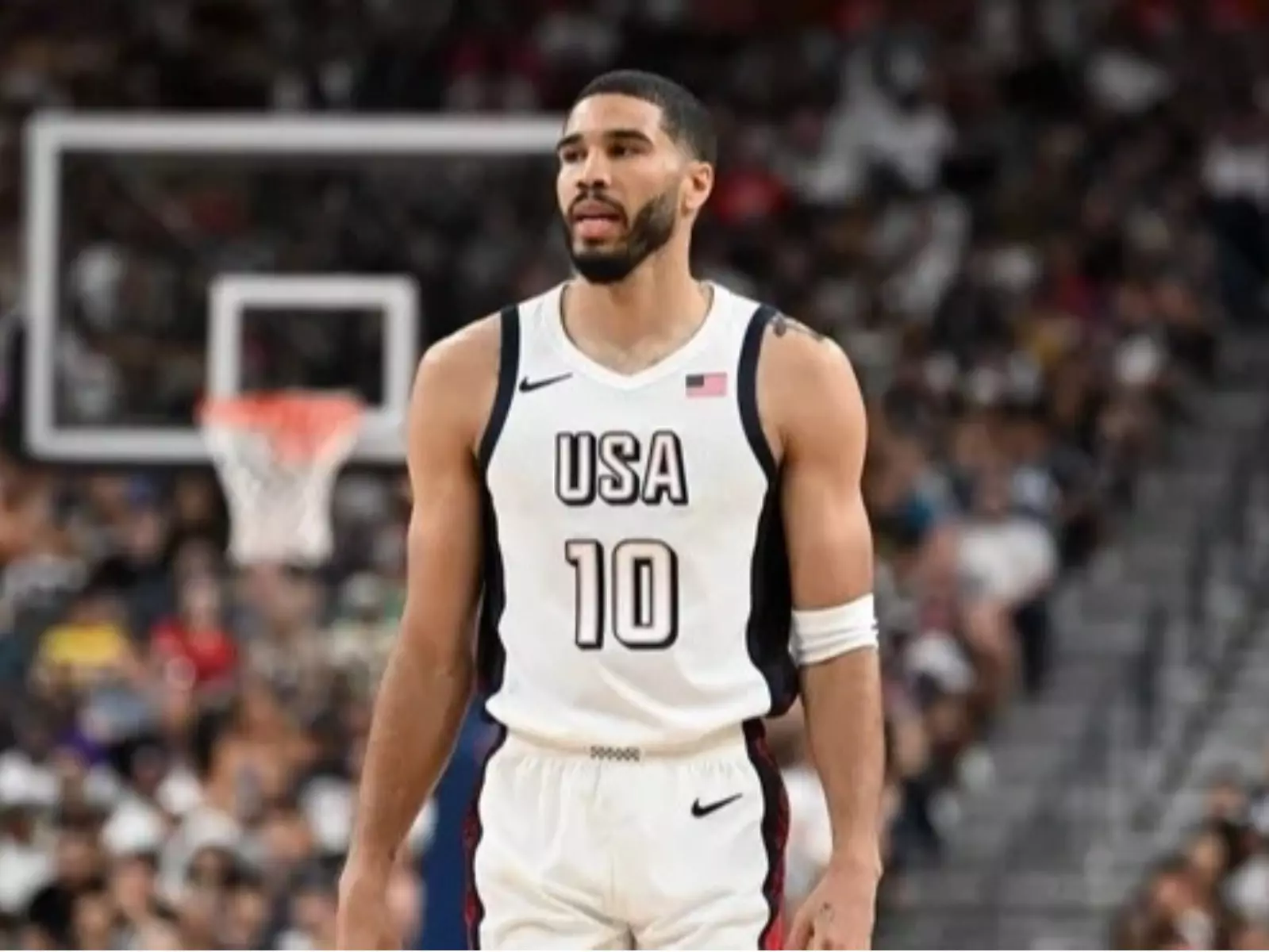 NBA／Jayson Tatum 跟中國球迷單挑，竟在籃下連續大放槍 3 次！
