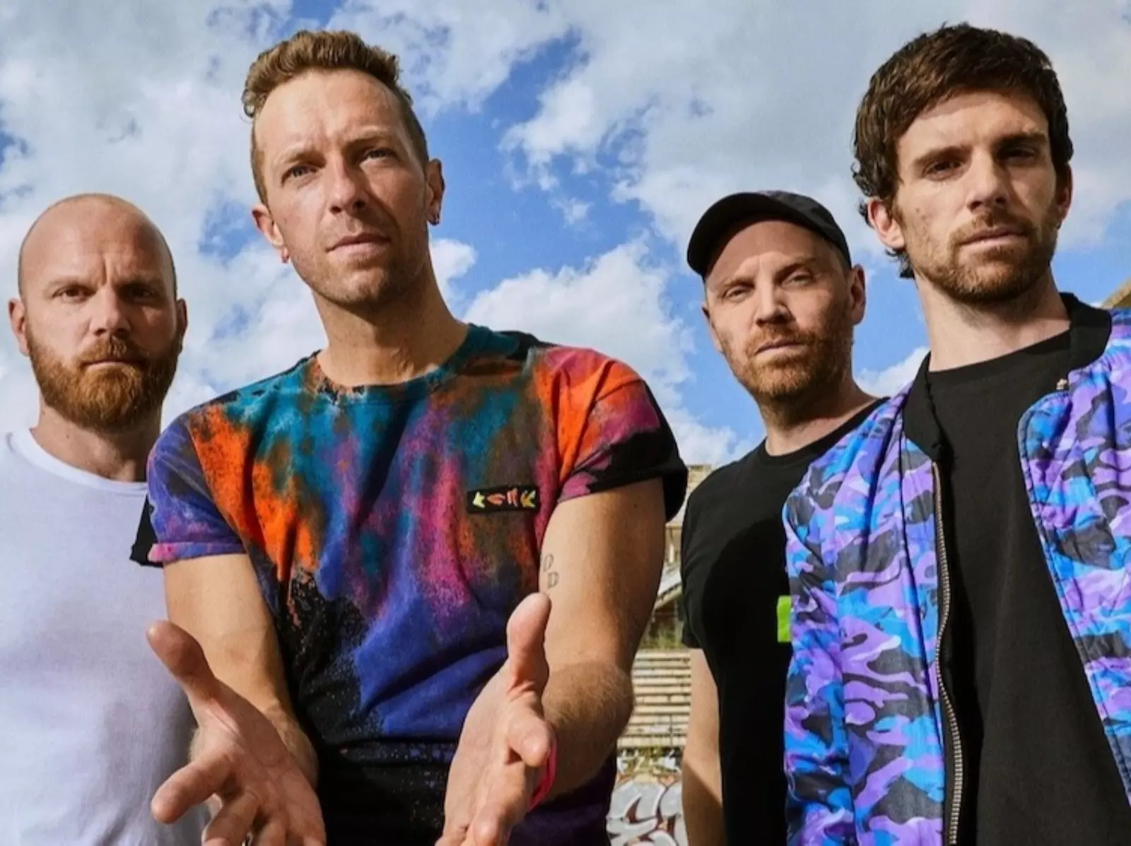 英國天團「Coldplay 酷玩樂團」克里斯馬汀 Chris Martin 透露〈We Pray〉創作靈感來自台灣！