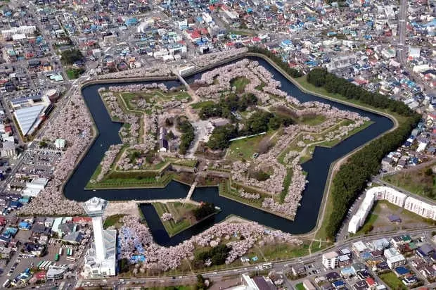 超神「聖地巡禮地圖」景點網站：《你的名字》、《名偵探柯南》⋯日本動漫原型場景一次 Get！