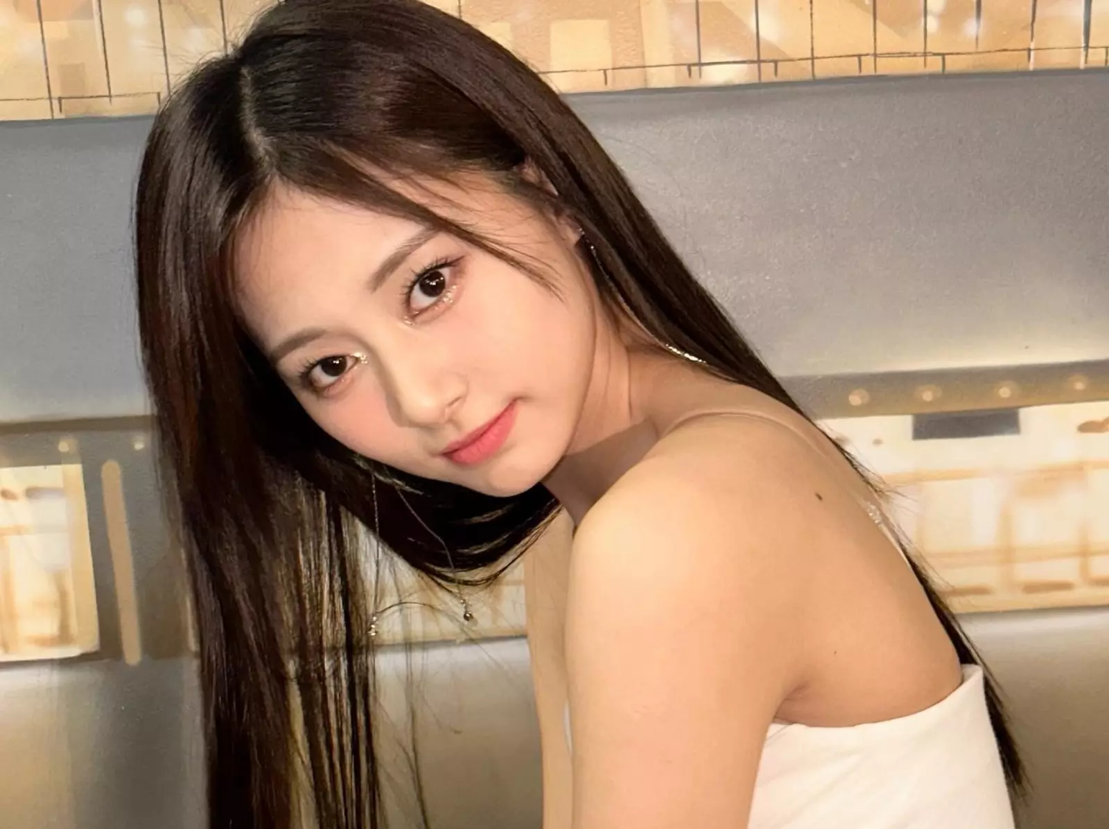 TWICE 周子瑜媽媽親曝為她哭過好幾次，女兒驚訝：「第一次聽到！」