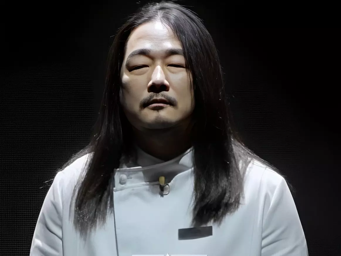 Netflix《黑白大廚：料理階級大戰》金度潤眼睛意外撞臉賤兔、亂彈阿翔引熱議！