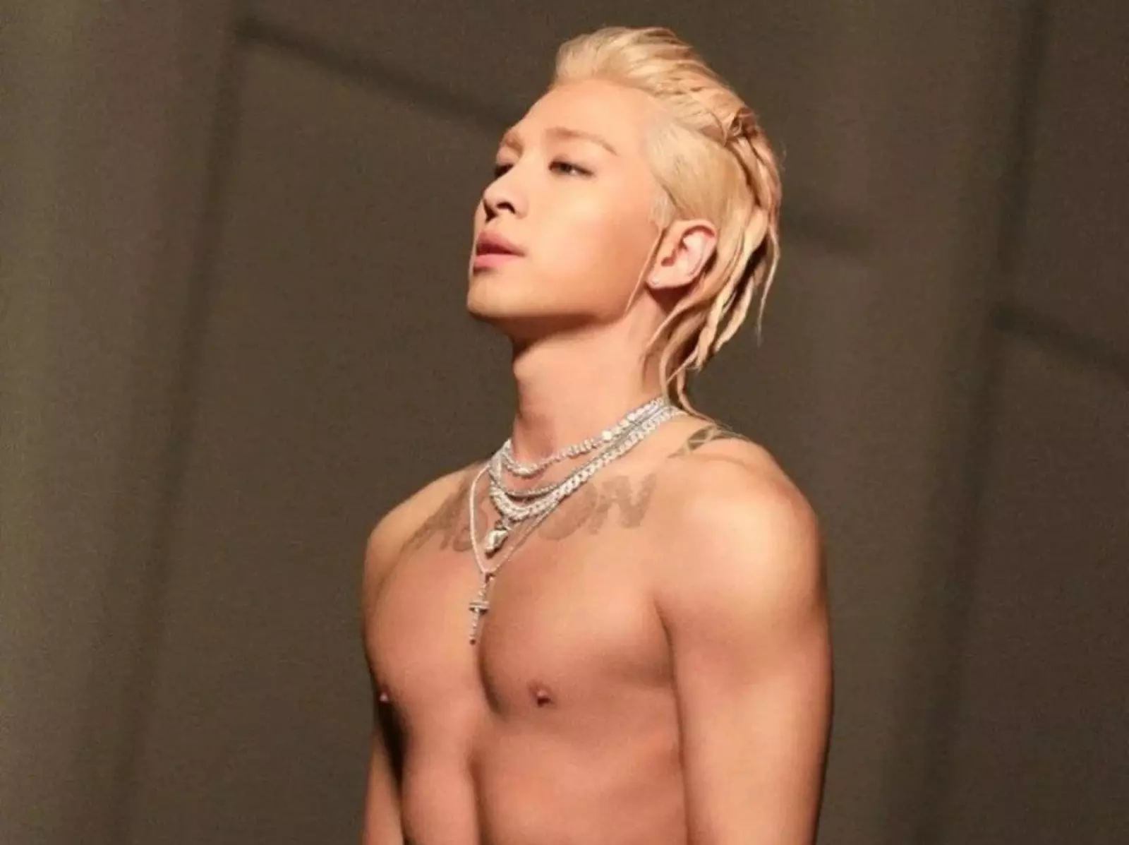 BIGBANG 太陽／Taeyang／東永裴演唱會全中文獻唱方大同〈愛愛愛〉！引網直呼：「暈了！」