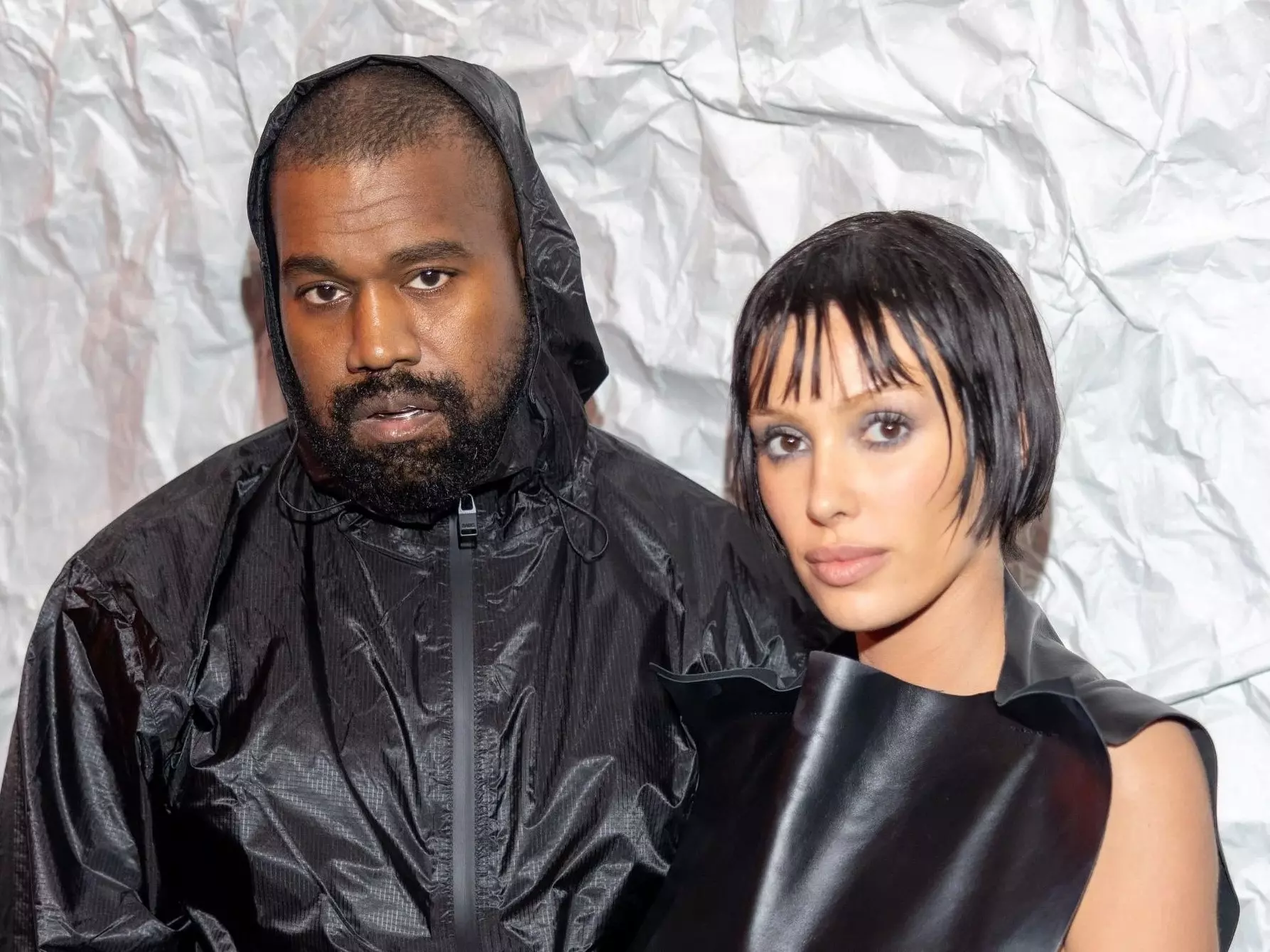 肯爺 Kanye West 醜聞爭議不斷：爆出對助理下藥、想和岳母發生關係，還要求比安卡 Bianca Censori 旁觀⋯！