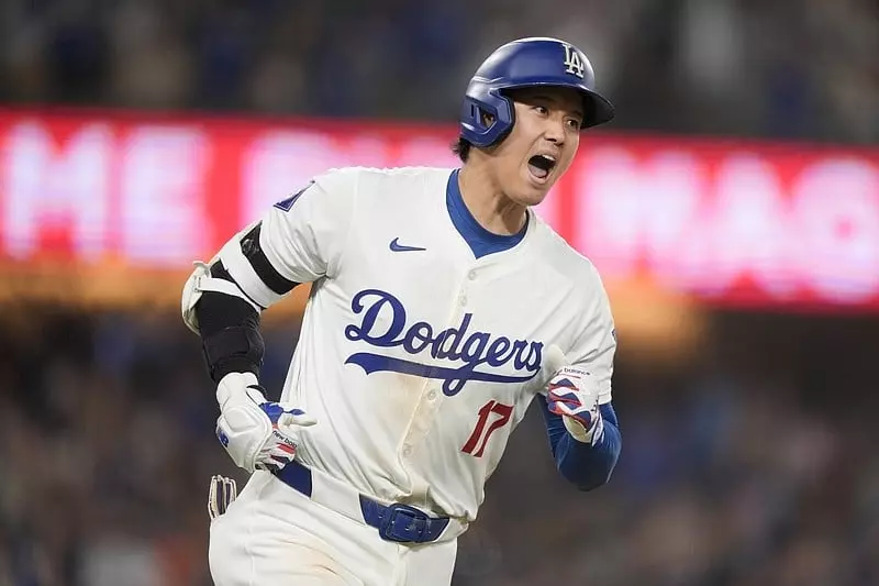MLB／大谷翔平受傷了！盜壘失敗「弄傷左手」下場出賽存疑！