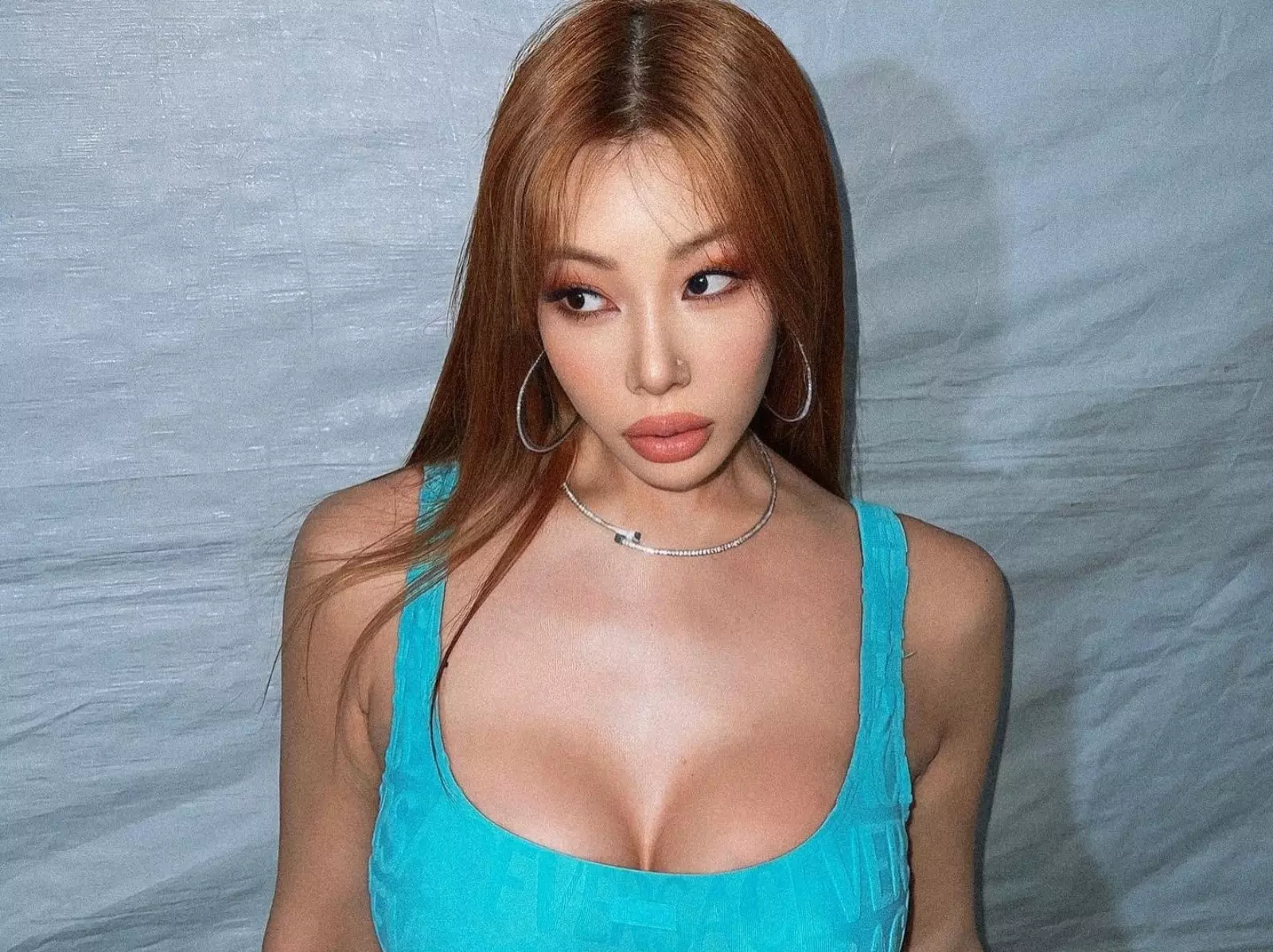 Jessi 毆打事件再延燒！曾算八字遭命理師警告：「會因男人身敗名裂！」