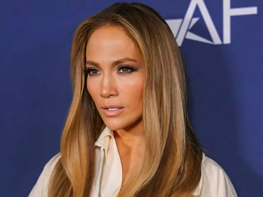 珍妮佛羅培茲 Jennifer Lopez 迷戀前夫班艾佛列克 Ben Affleck！離婚後仍極度渴望掌握他的動態！