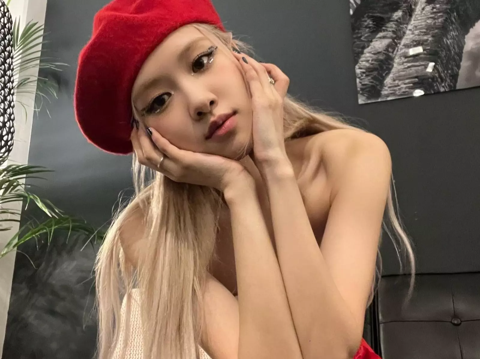 BLACKPINK Rosé 新專輯《rosie》疑似回擊呼麻謠言及與姜棟元戀愛傳聞！