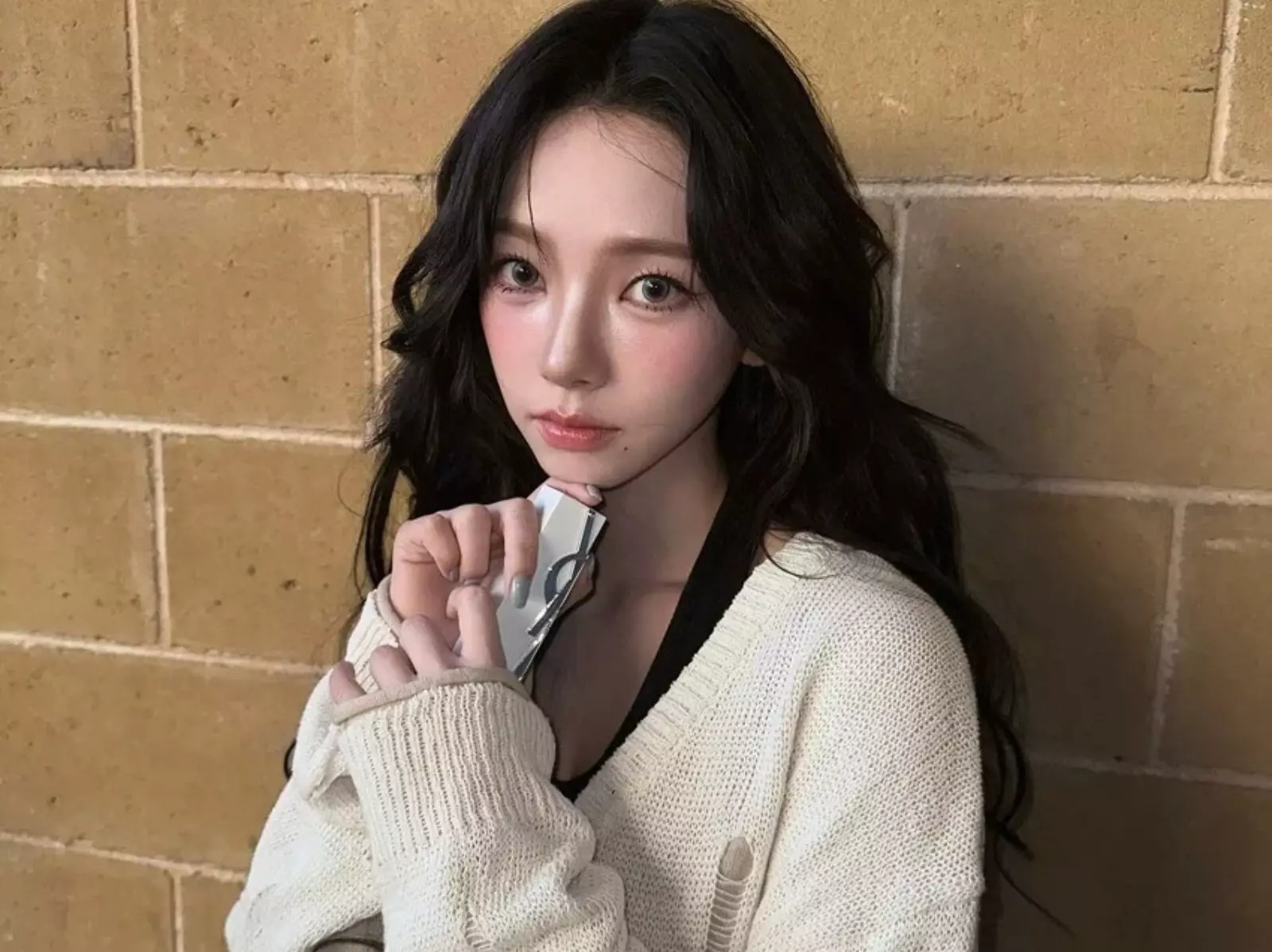 aespa Karina 身高 167 傲人三圍身材穿搭 5 大風格一次看！純欲、率性、狂野⋯輕鬆切換！