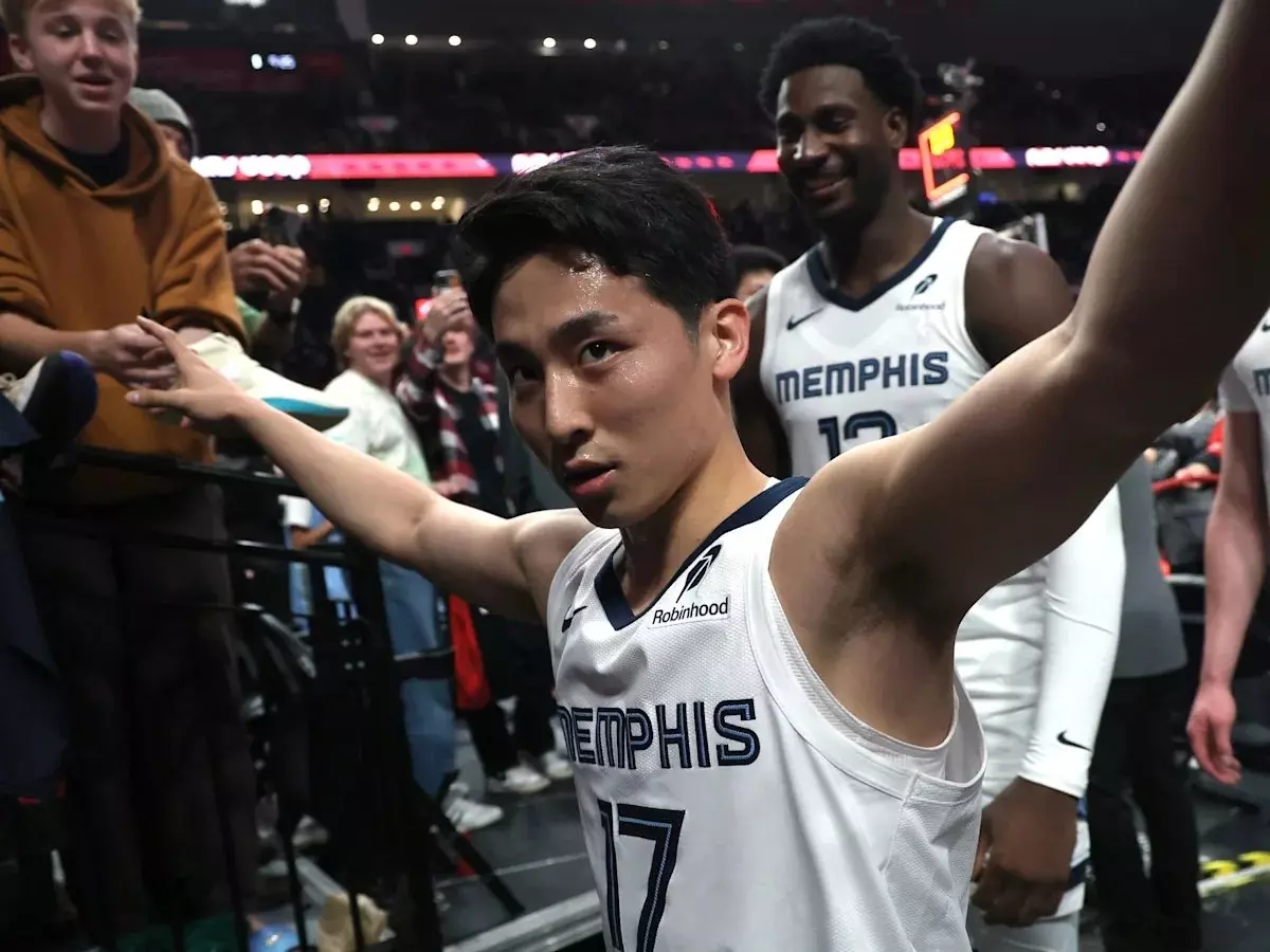 NBA／河村勇輝受拓荒者主場球迷「倒戈」歡呼，高難度轉身跳投命中嗨翻全場！