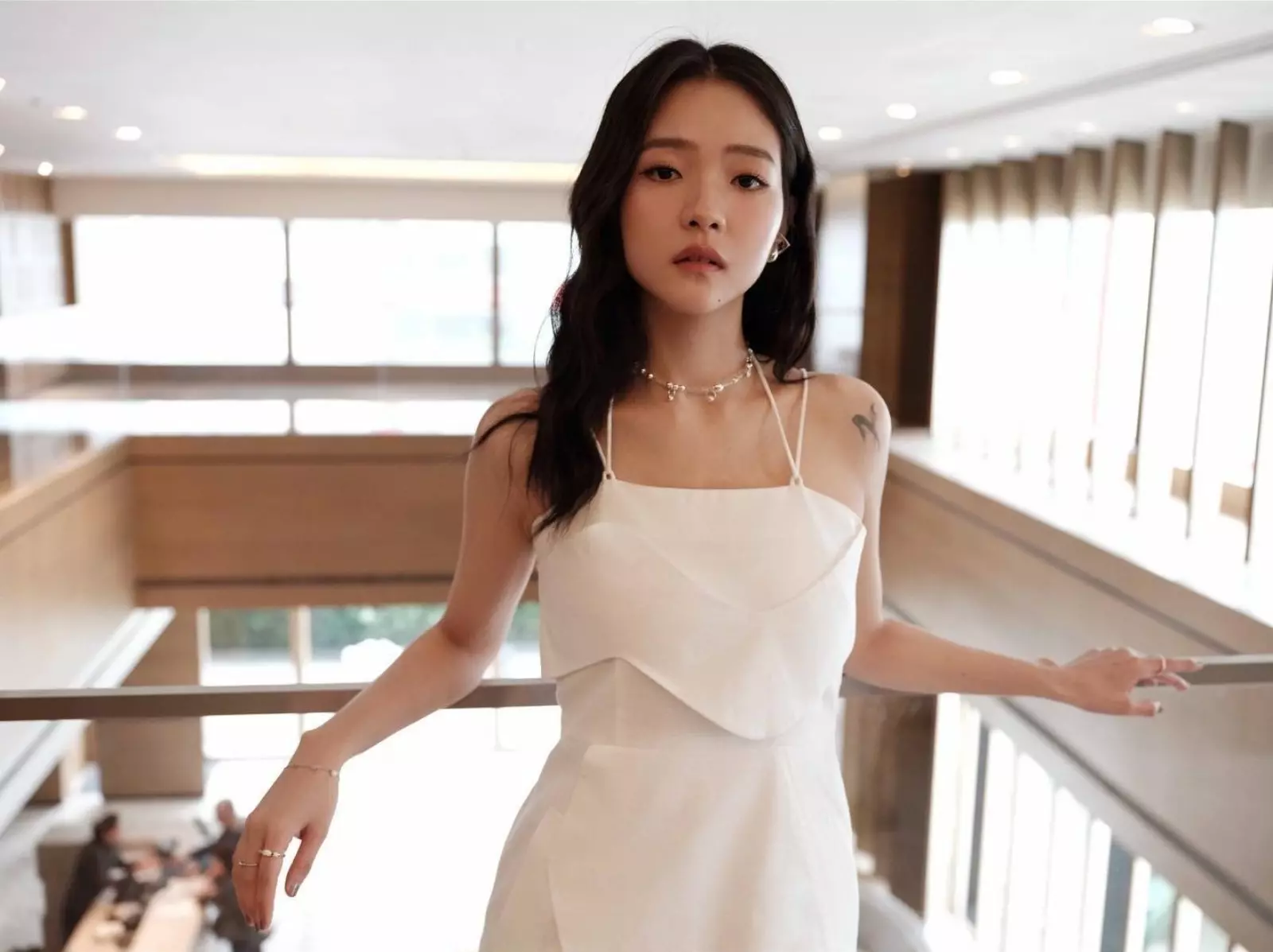 Netflix《影后》「史艾瑪」林廷憶精湛演技引熱議！嬌小身高 5 大魅力穿搭一次看！