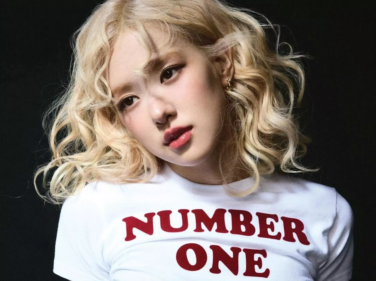 Rosé〈Number One Girl〉MV 造型根本是女生冬天日常穿搭範本！8 大同款單品一次 Get！