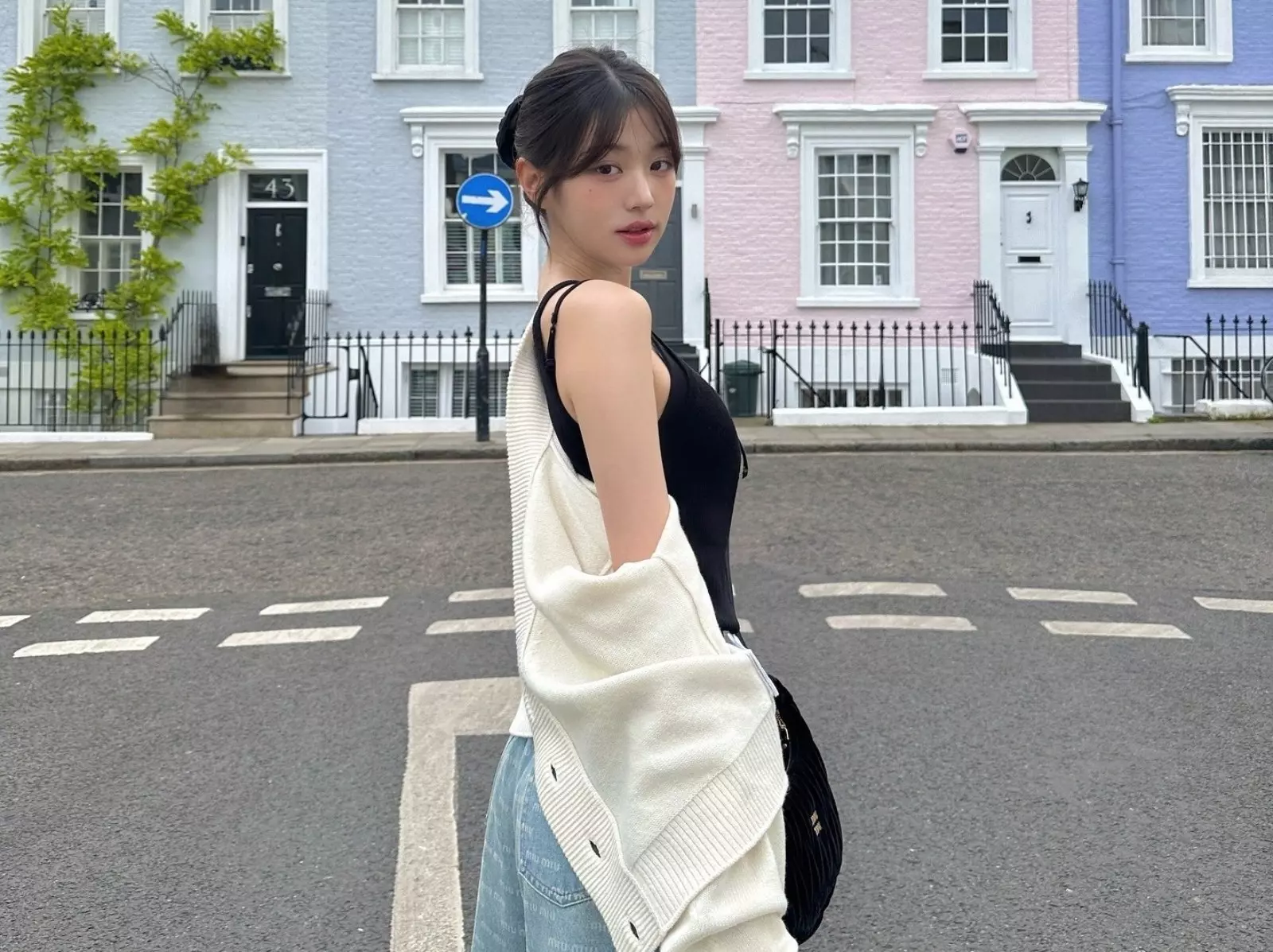 Dcard 激推冬天女生針織穿搭術！跟張員瑛、Jennie、Lisa⋯5 大韓星學顯瘦性感技巧！