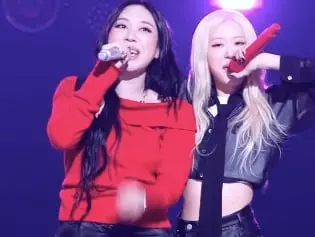 BLACKPINK ROSÉ、李泳知全麥開唱〈APT.〉！超強實力燃炸全場！