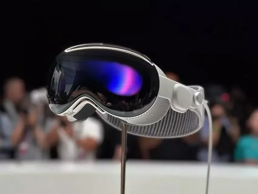 Apple Vision Pro 台灣上市預購時間、售價曝光！只需眼睛、手勢就能輕鬆操控！