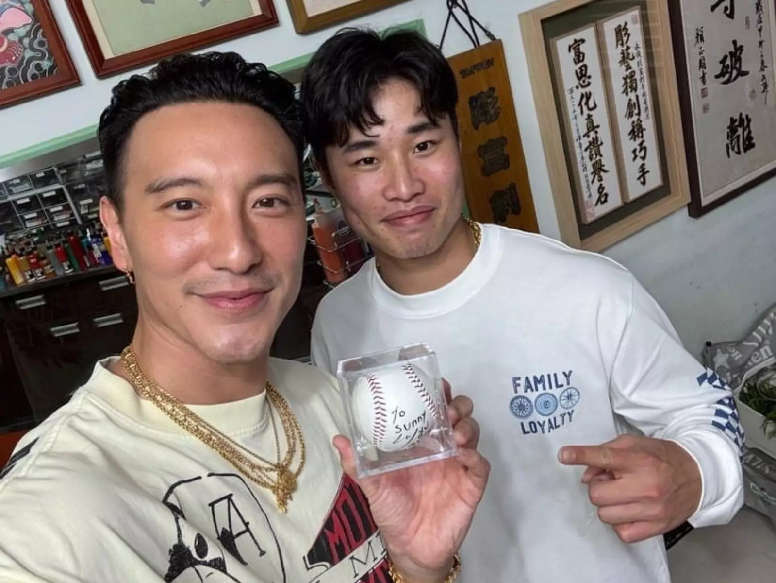 王陽明與林昱珉合體同框，直言「我們是不拿球棒的頂級 89！」