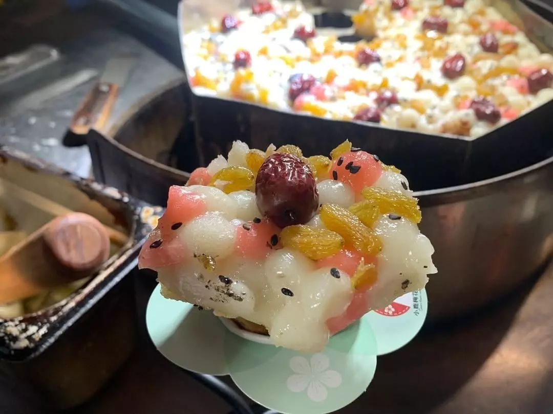 《夜市王》梅花糕挨批不是台灣食物！店家態度引起網友不滿：「看完這段介紹血壓直接飆高！」