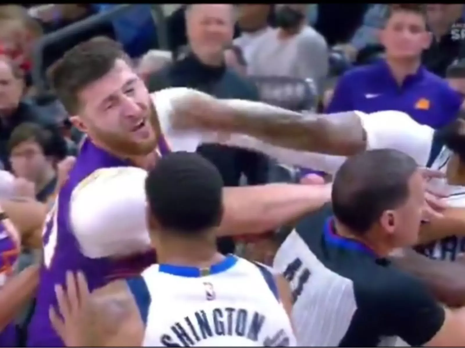 NBA／太陽、獨行俠爆發激烈揮拳衝突，Nurkic、Marshall 等 3 人被驅逐出場！