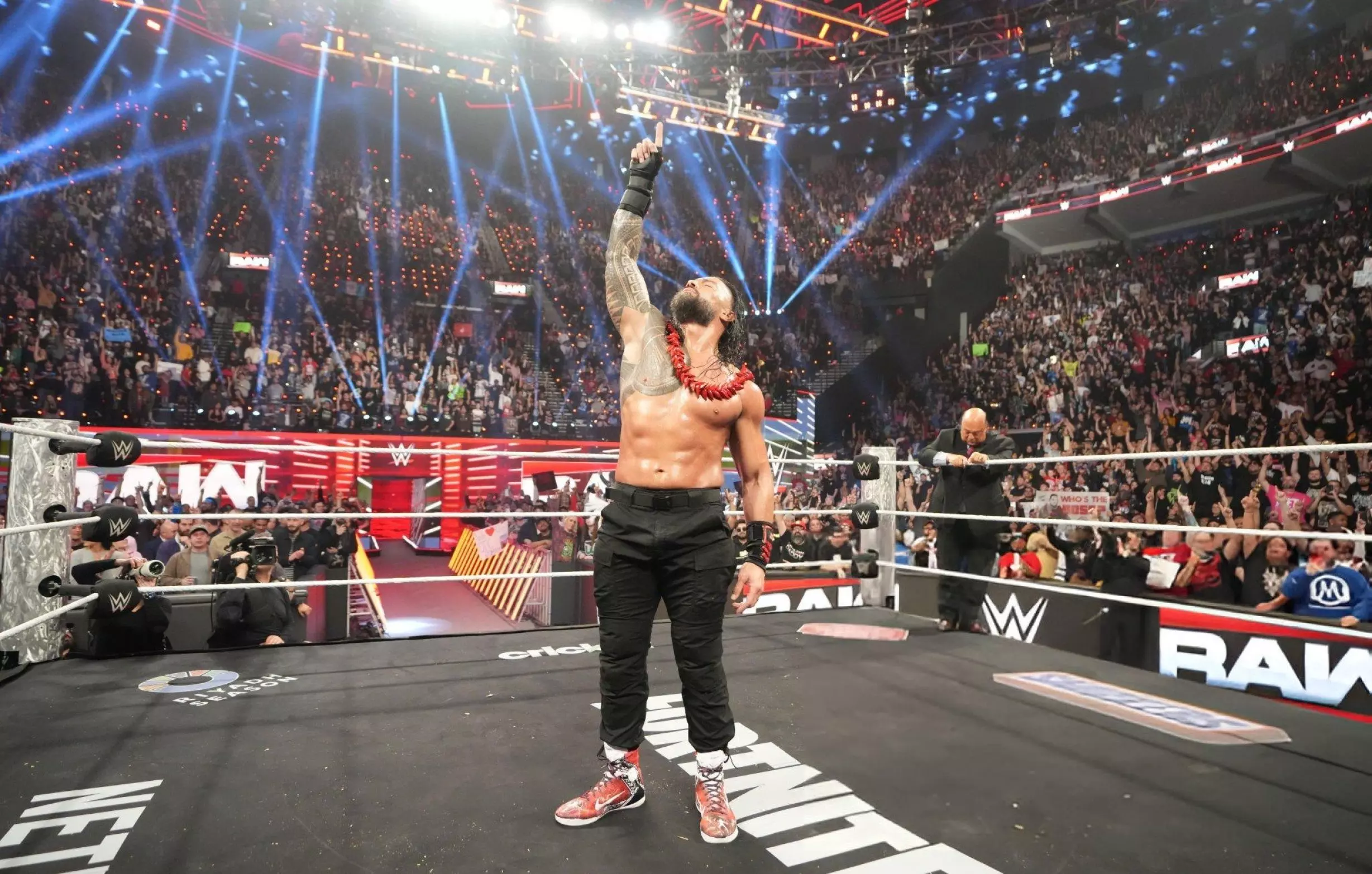 WWE 傳奇摔角手 Roman Reigns 穿 Nike Kobe 9 比賽贏得勝利：「想把曼巴精神帶到擂台上！」