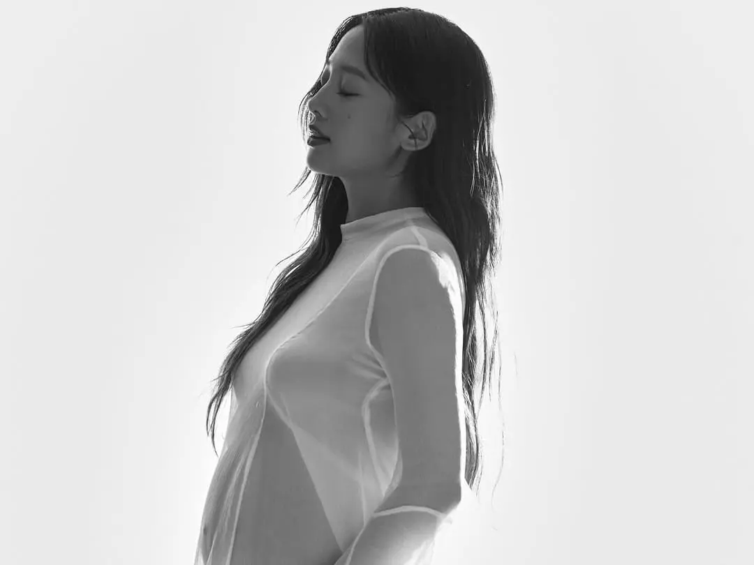 鬼鬼吳映潔 IG 宣布懷孕！公開新角色登場：「好好兩個心臟一起呼吸著！」