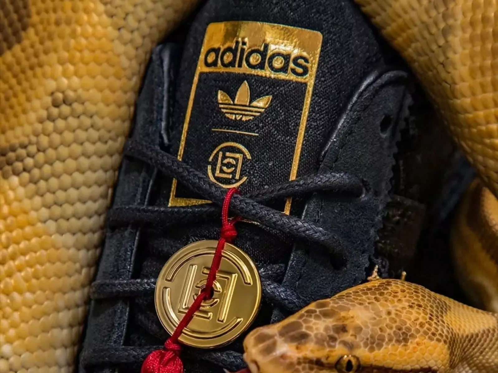 CLOT x adidas 農曆蛇年聯名系列完整發售資訊一覽，新年走春穿搭就靠它！