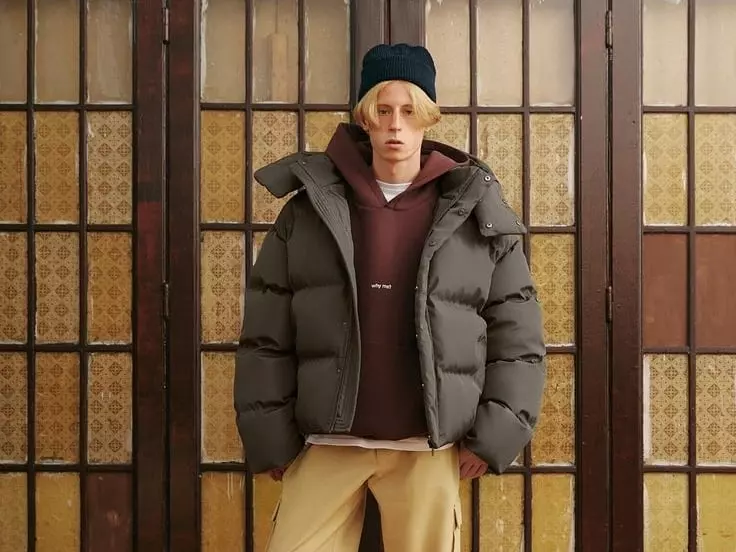 2025 麵包外套男生穿搭品牌推薦：ZARA、THUG CLUB⋯3 件必買推薦給你！