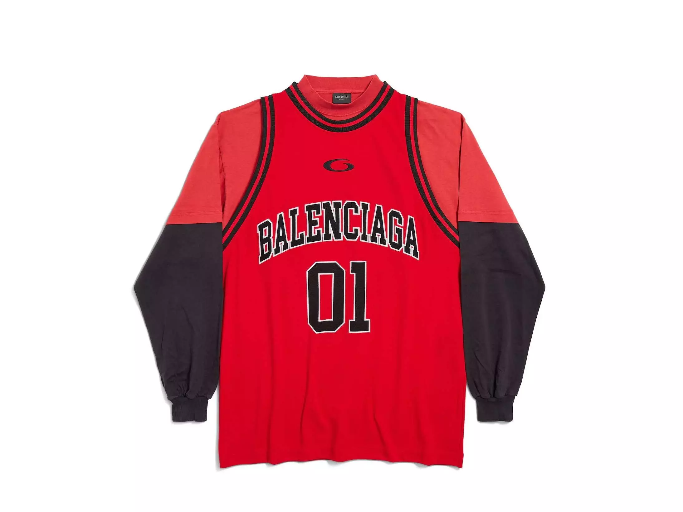 BALENCIAGA 全新籃球主題系列登場，打球穿這套直接變全場焦點！