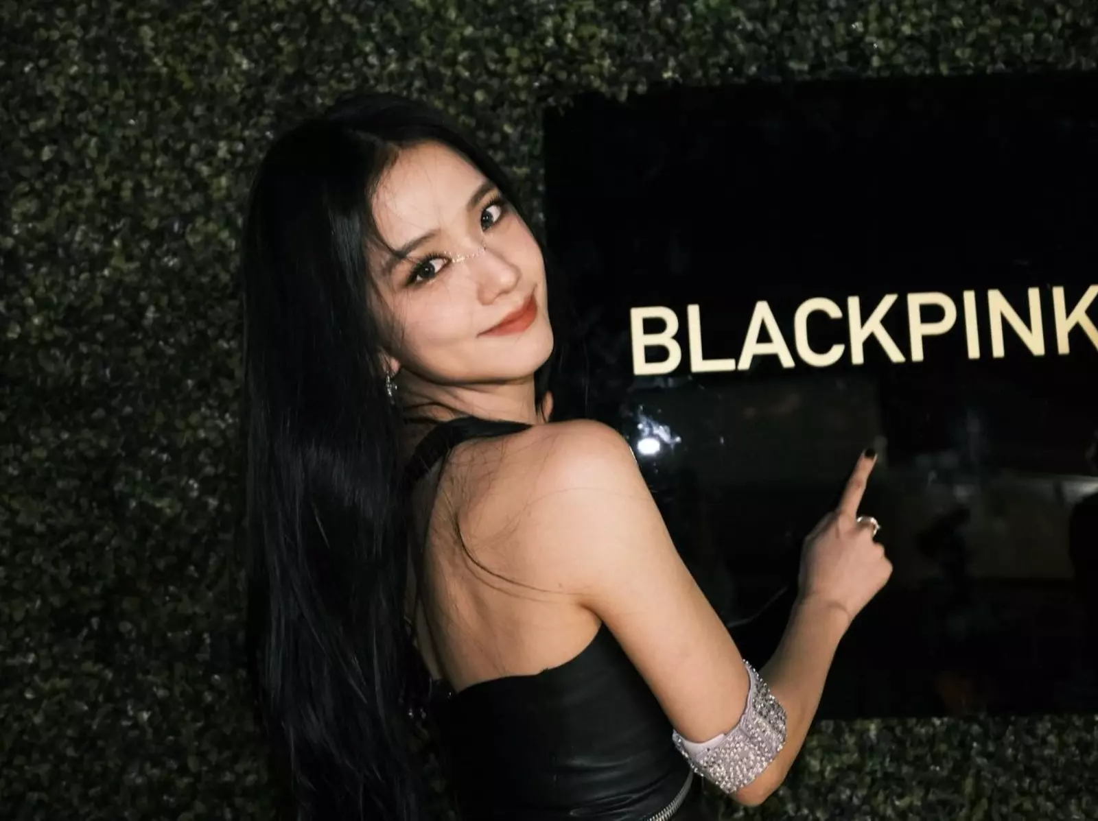 BLACKPINK Jisoo 宣布 2/14 情人節 Solo 回歸，IG 突發預告超驚喜！