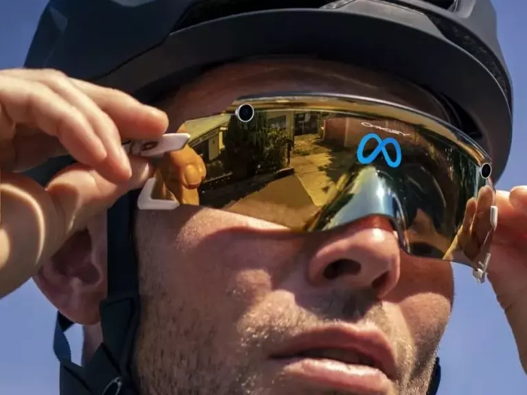 Meta 傳將與 Oakley 推出「聯名智慧眼鏡」，戶外運動潮人確定入手！