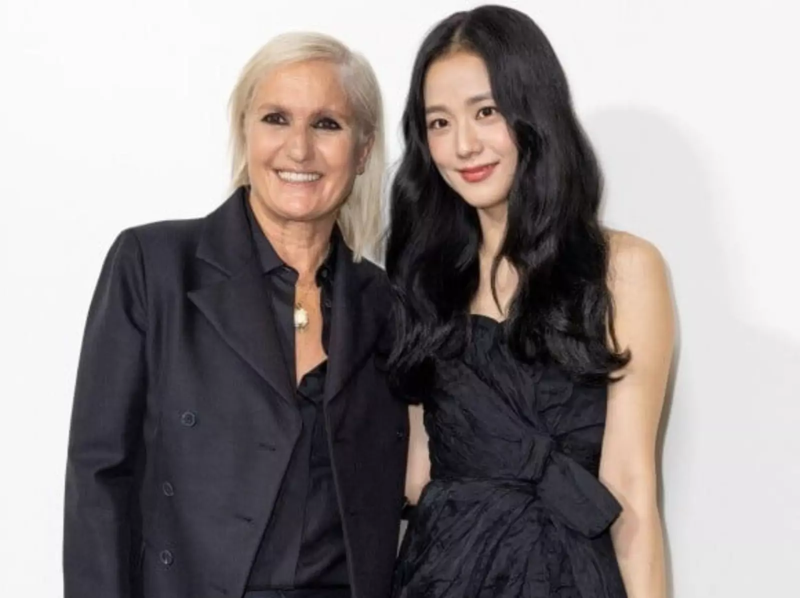 Dior 女裝創意總監 Maria Grazia Chiuri 宣布卸任！結束長達近 10 年合作關係！