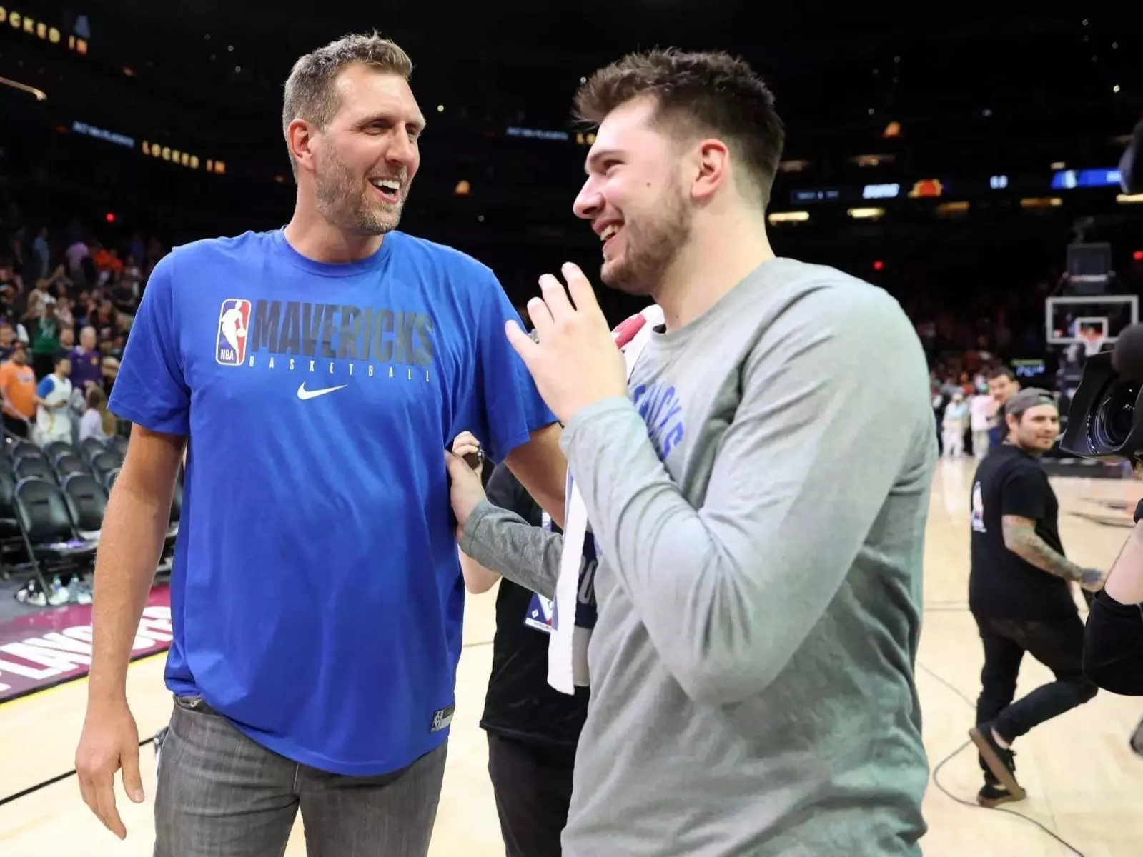 NBA／Dirk Nowitzki 現身湖人主場看 Luka Doncic 首秀：「我是終生獨行俠人，但仍要支持！」