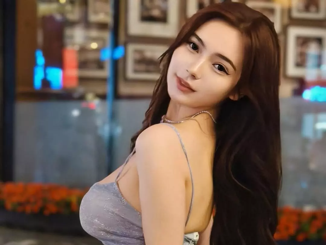 舒二魚怒揭孫生惡行！趁拍片「強行脫女生褲子」，反骨團員沒阻止！