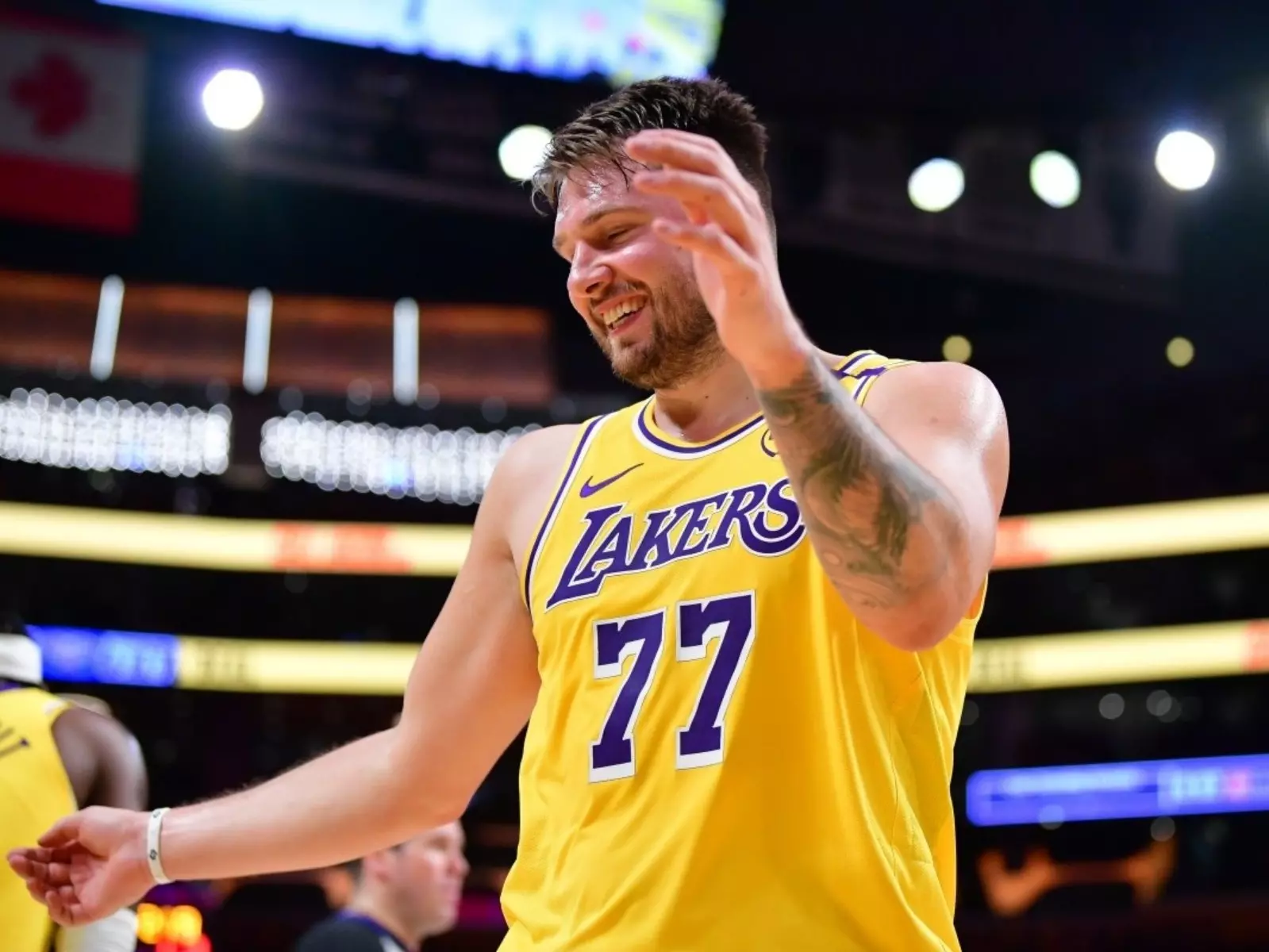 NBA／Luka Doncic 慶祝動作太滑稽引熱議，本人尷尬笑「很明顯需要改進我的動作⋯」