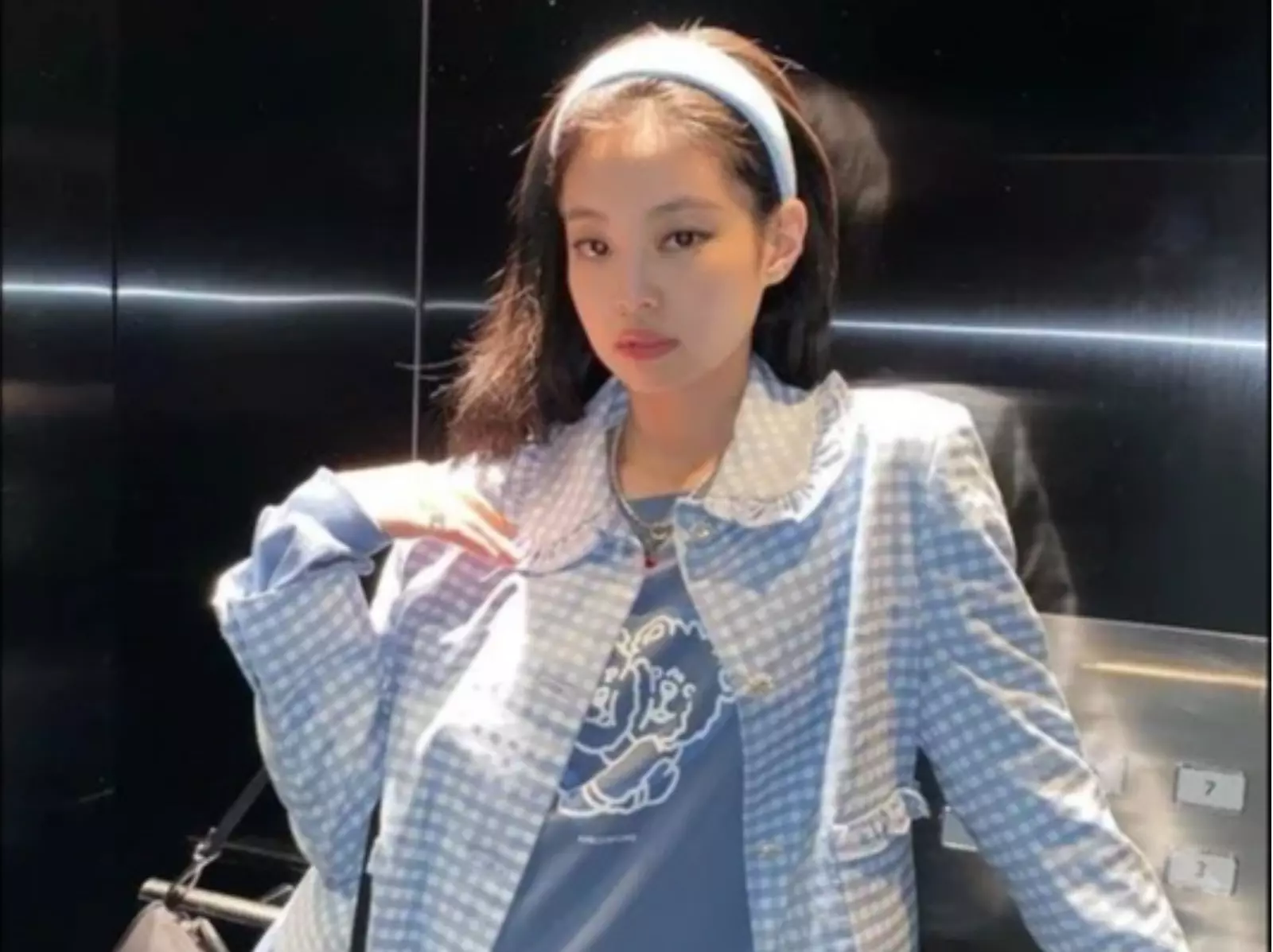 Jennie 身高 163 公分寶寶藍女生穿搭美翻！5 款單品推薦打造溫柔高級感～